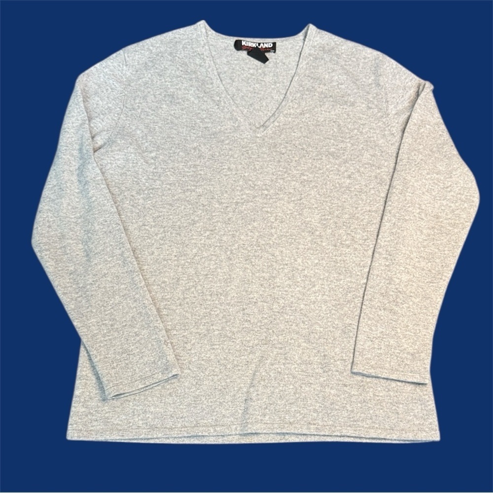 100% Cashmere Kirkland Signature Soft Grey V-Neck Sweater sz XL